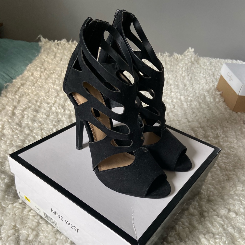 ‼️SOLD‼️Forever 21 cutout open toe heels